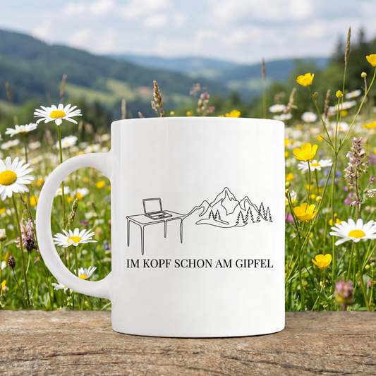Tasse Im Kopf schon am Gipfel von Kraxelgaudi, weiße Keramiktasse beidseitig bedruckt