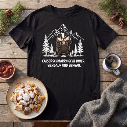 Kaiserschmarrn Dachs T-Shirt Unisex Flatlay