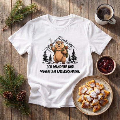 Kaiserschmarrn Murmeltier T-Shirt Unisex Flatlay Weiß gefaltet